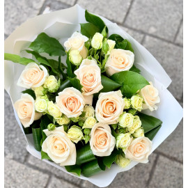 Buchet trandafiri si miniroze BR137