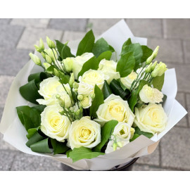 Buchet delicat trandafiri albi BR150